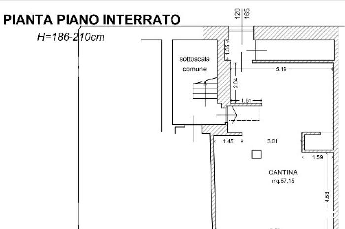 Affitto Locali commerciali e artigianali LOCALE CON 4 VETRINE SU STRADA E DOPPIO INGRESSO a Ventimiglia (IM)